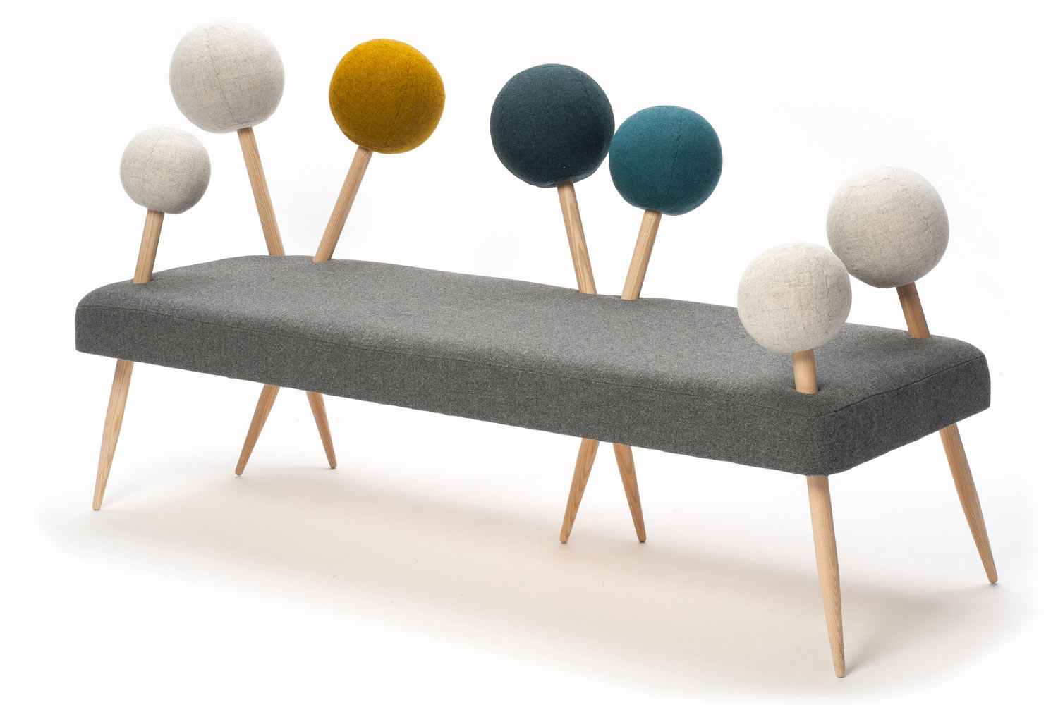 Pinsofa by Demeter Fogarasi