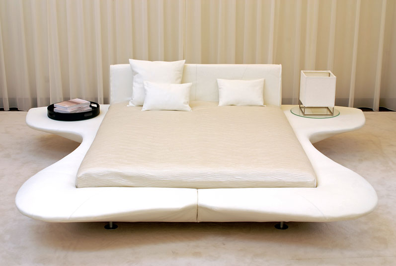 Grand Piano Bed by Mario Bellini
