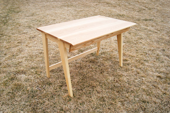 Flow Desk by Robyn Luk