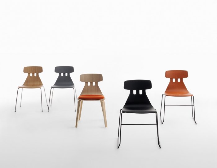 Milla R/4L Chair by Crassevig