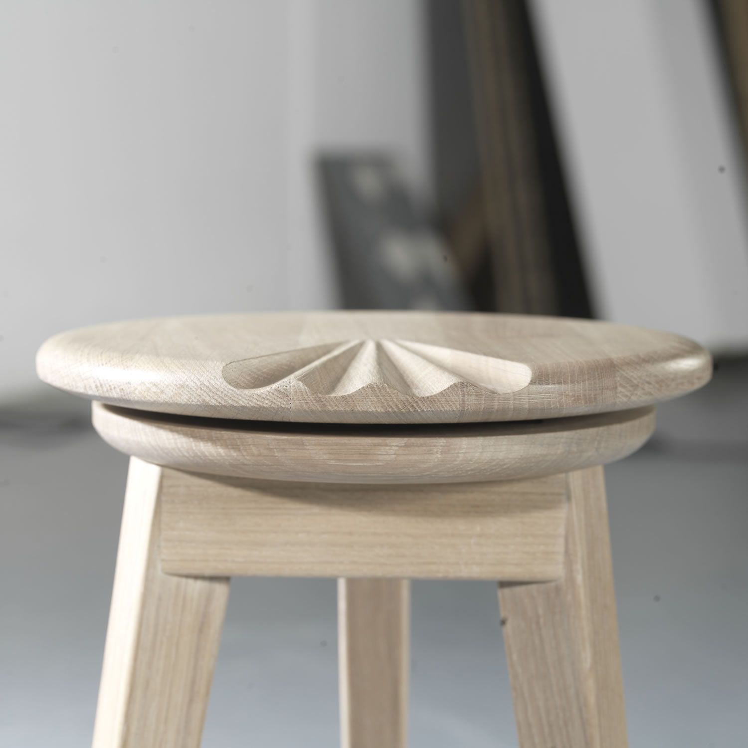 Flamenco Stool by Maria Bruno Néo