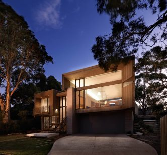 A House in Point Lonsdale by Studio101 Architects