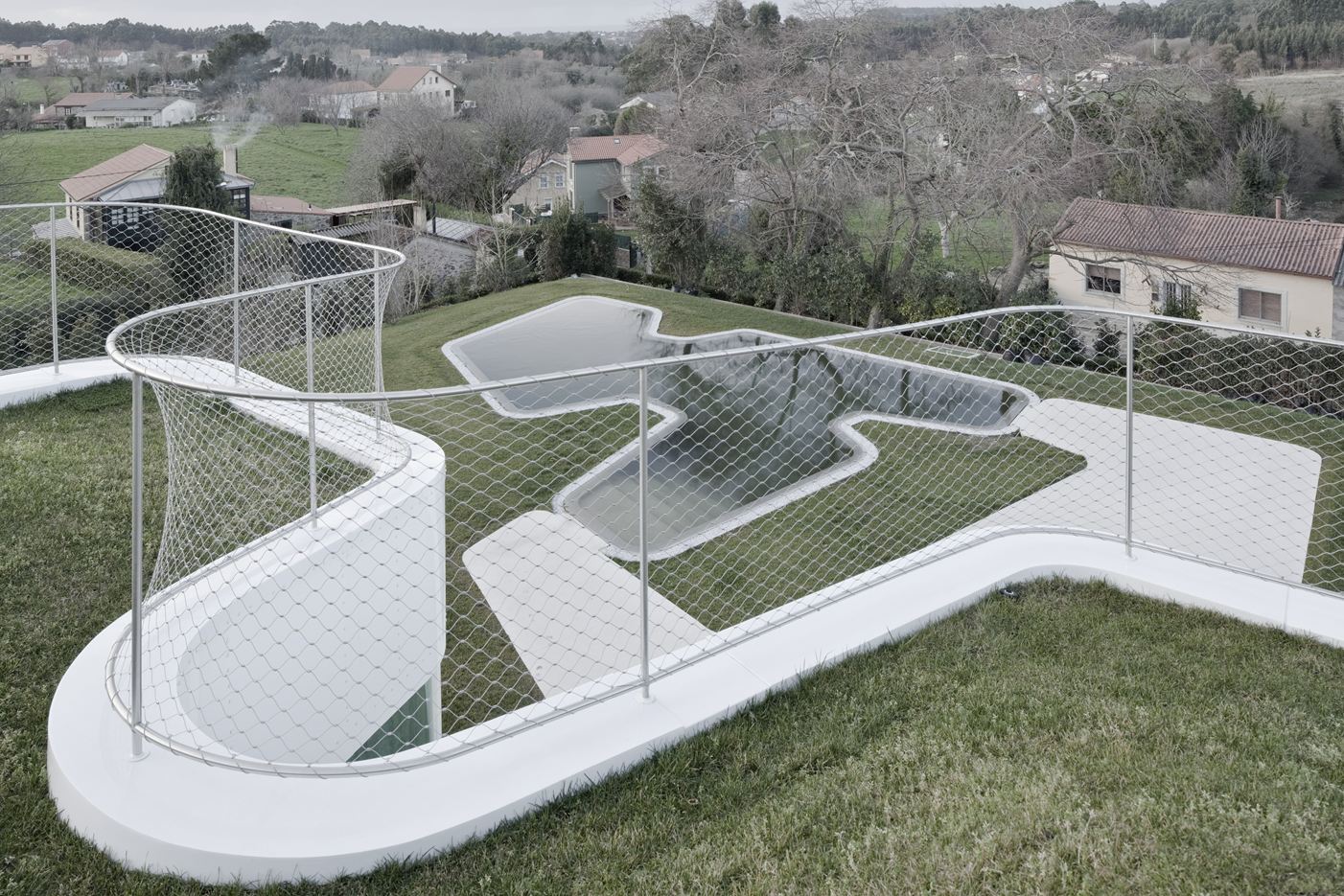 Casa V in Oleiros, La Coruña by DOSIS