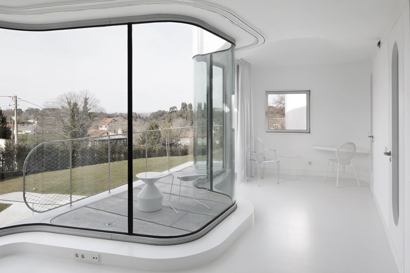Casa V in Oleiros, La Coruña by DOSIS
