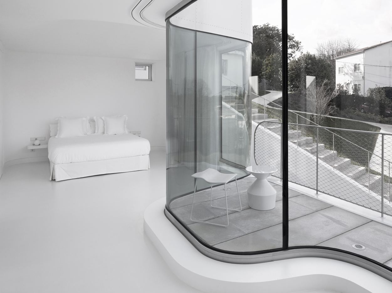 Casa V in Oleiros, La Coruña by DOSIS