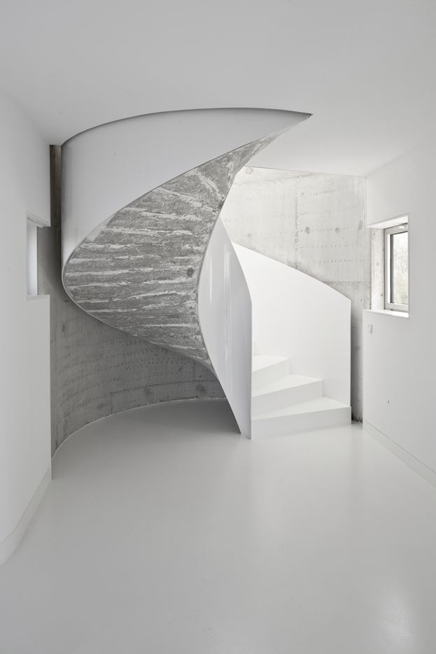 Casa V in Oleiros, La Coruña by DOSIS