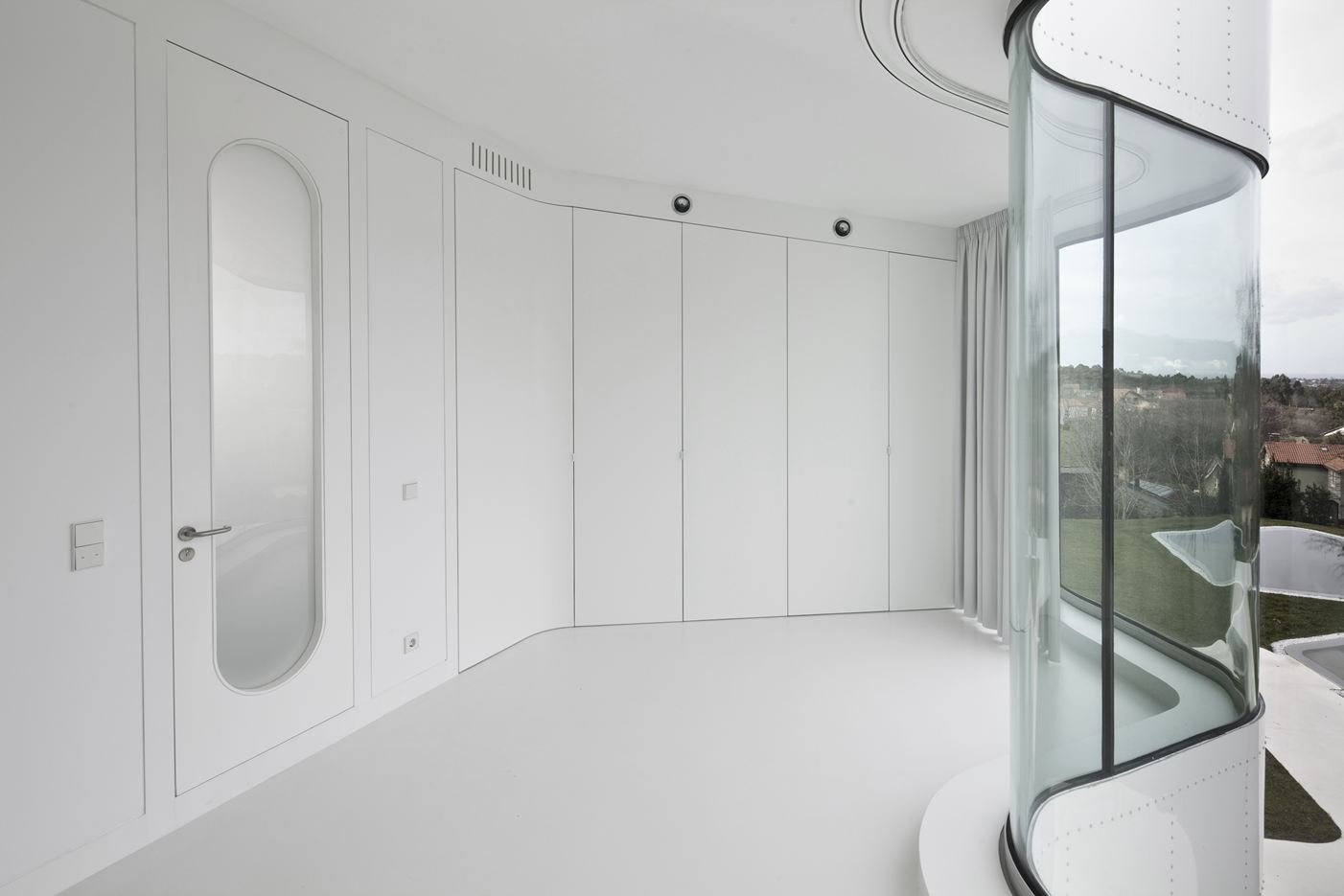 Casa V in Oleiros, La Coruña by DOSIS