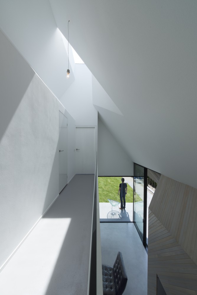 House W in Duiven, The Netherlands by Studio Prototype