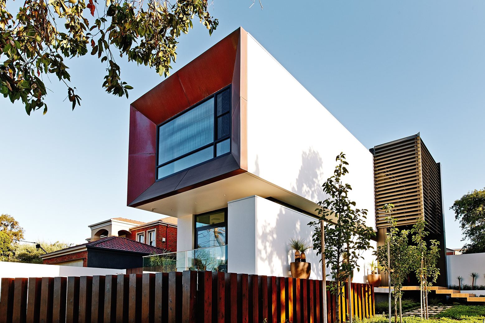 White House in Beaumaris, Australia by In2