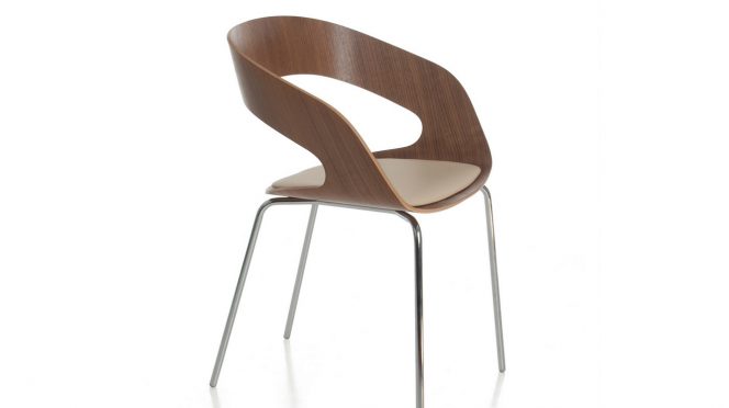 CHAT Dining Chair by Plycollection