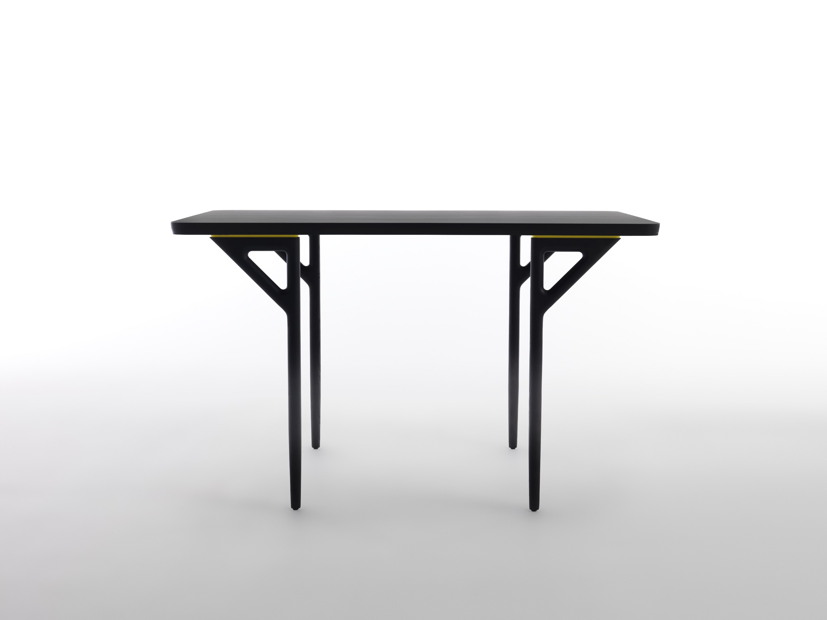 Ikon Table by Marc Thorpe for HORM.IT