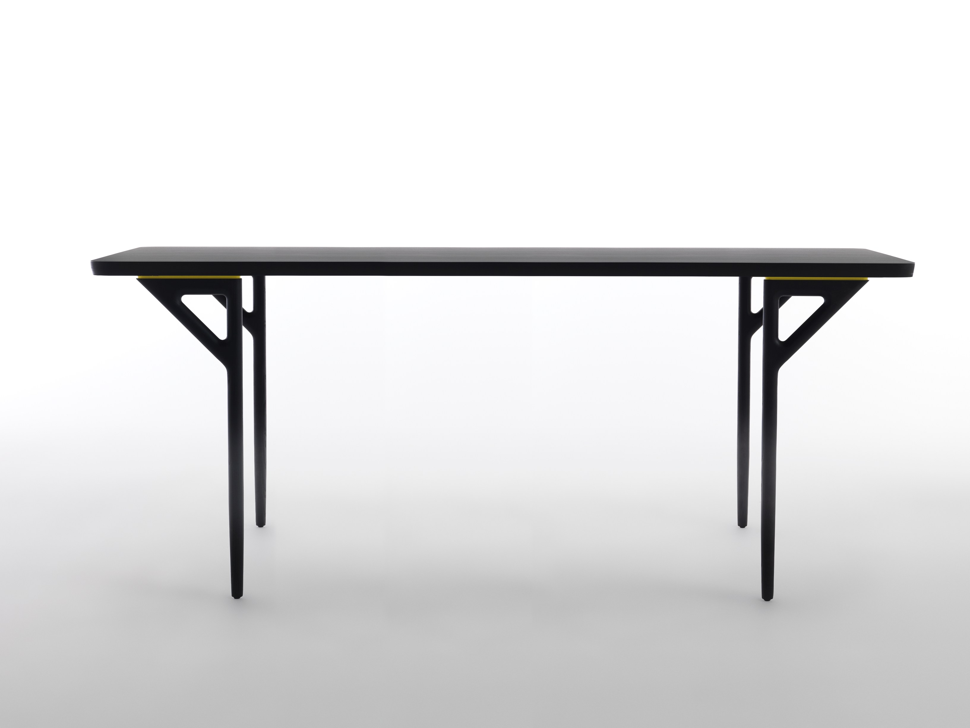 Ikon Table by Marc Thorpe for HORM.IT