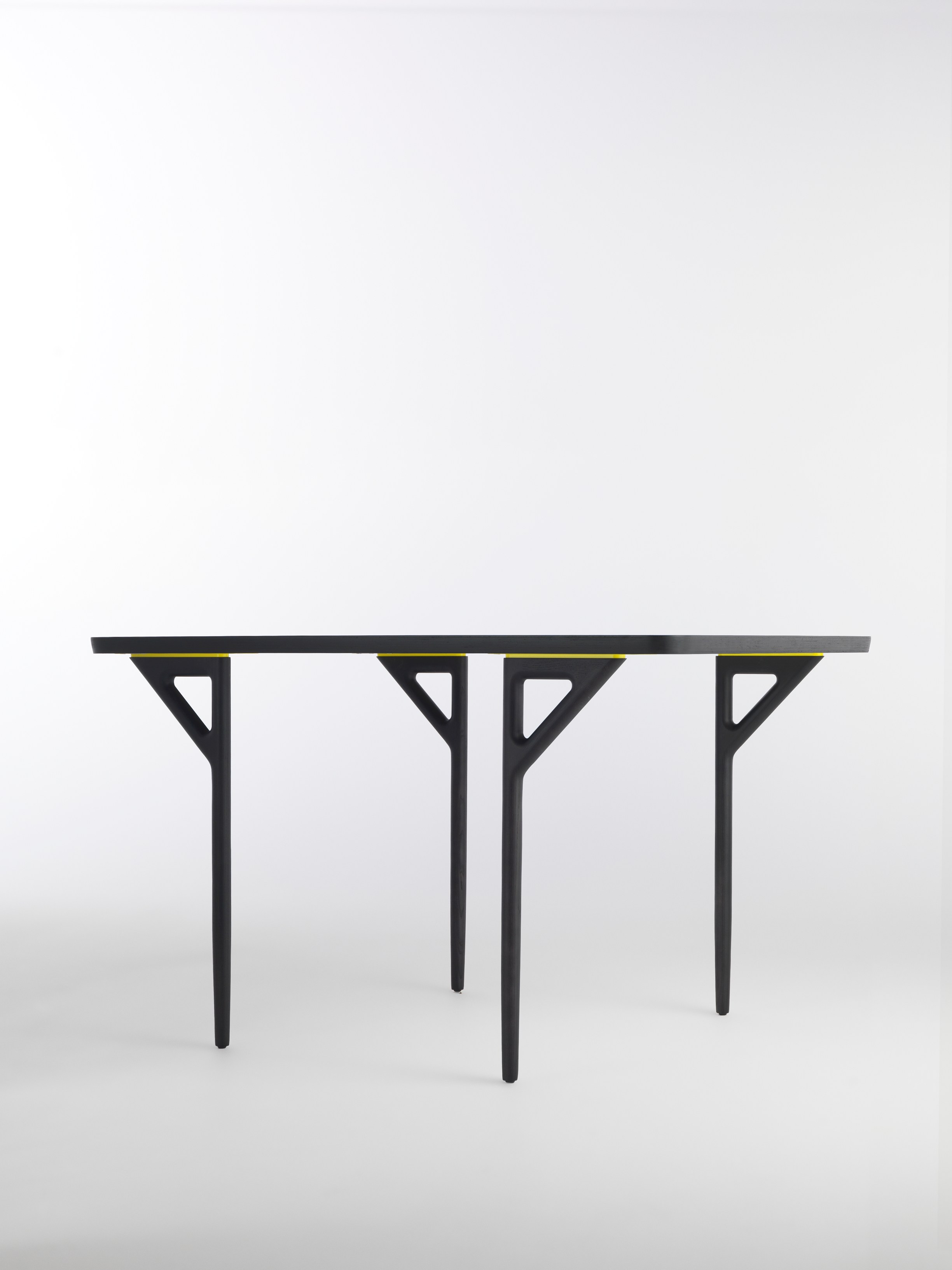 Ikon Table by Marc Thorpe for HORM.IT