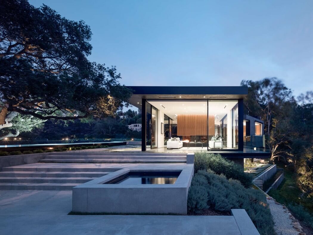 Oak Pass House in Los Angeles, California by Walker Workshop