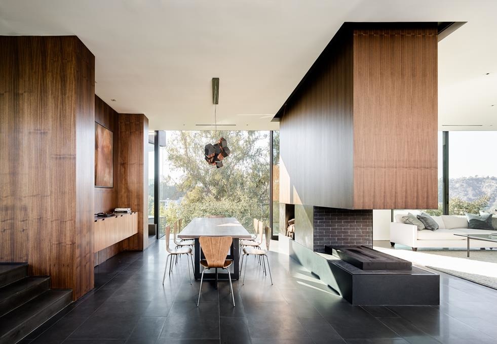 Oak Pass House in Los Angeles, California by Walker Workshop