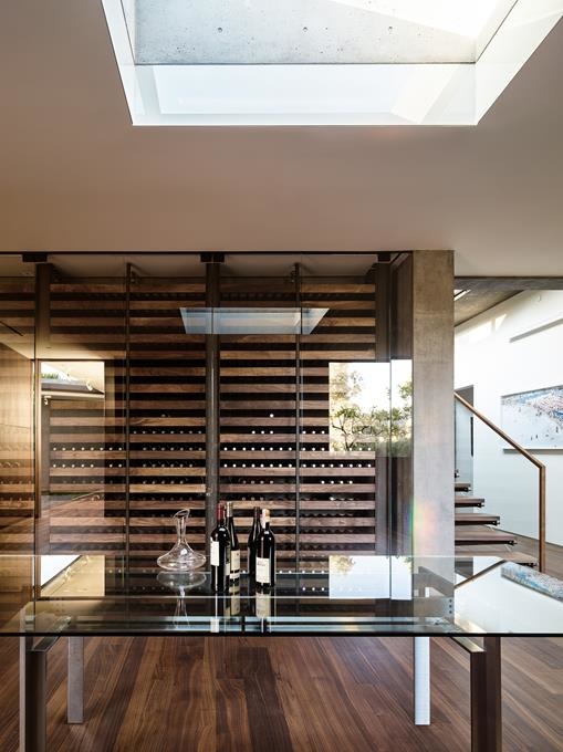 Oak Pass House in Los Angeles, California by Walker Workshop