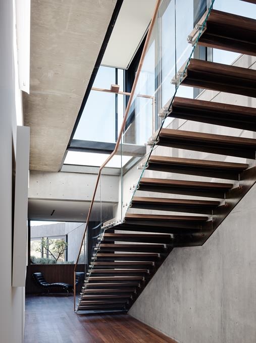 Oak Pass House in Los Angeles, California by Walker Workshop