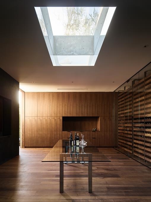 Oak Pass House in Los Angeles, California by Walker Workshop