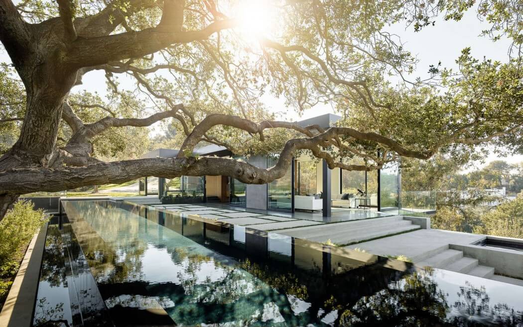 Oak Pass House in Los Angeles, California by Walker Workshop