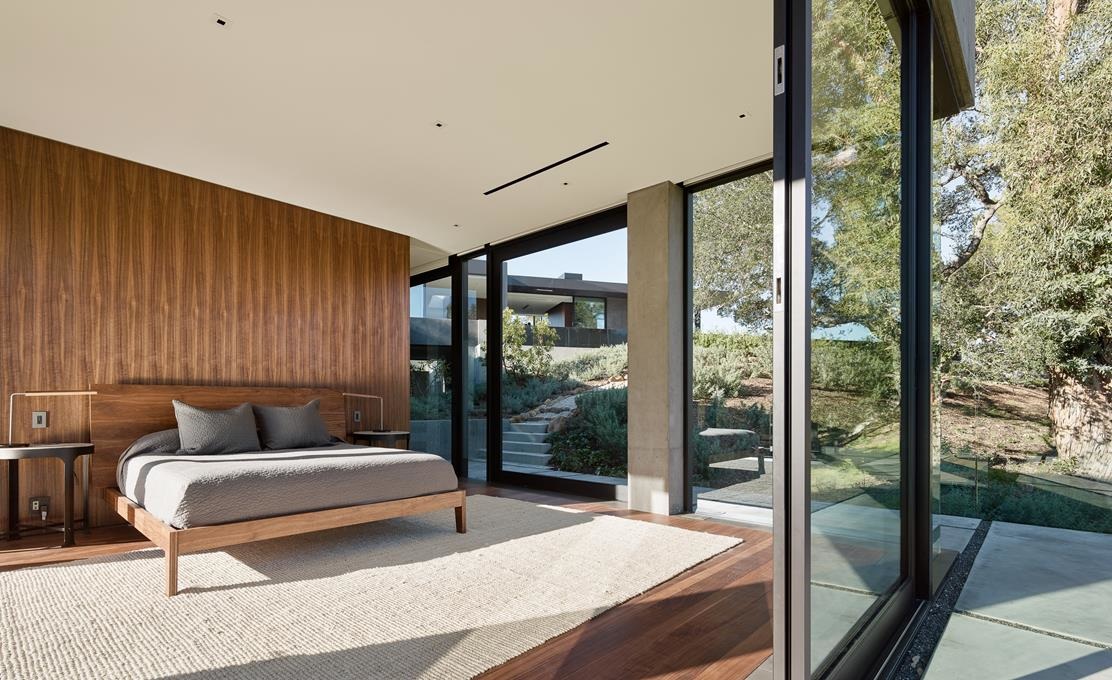 Oak Pass House in Los Angeles, California by Walker Workshop