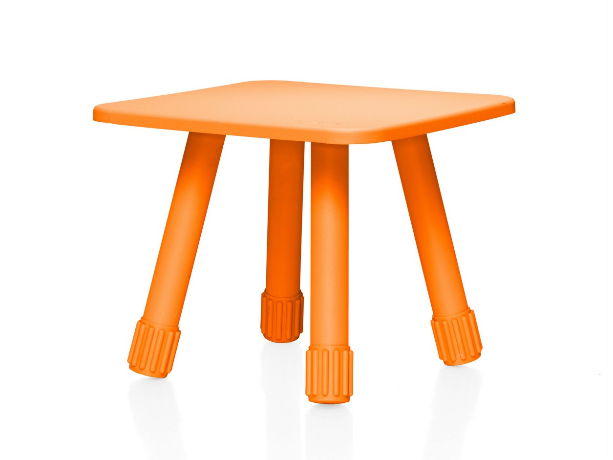 Оранжевый столик. Столик кофейный Tablitski оранжевый. Табурет оранжевый. Столик табурет. Стол с табуретками.