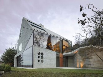House 36 in Stuttgart, Germany by MBAS Architekten