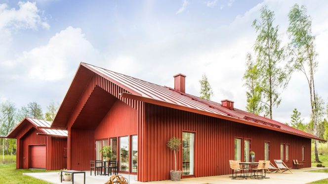 Villa Vallmo in Skaraborg, Sweden by Thomas Sandell