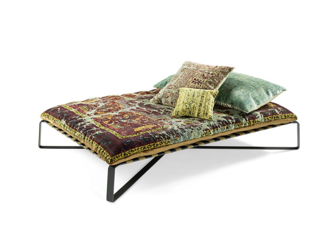 DAYDREAMER Daybed by Jan Kath