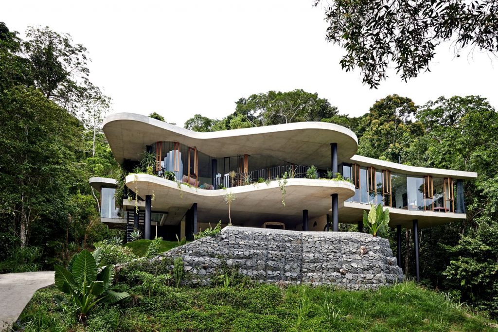 Planchonella House in Queensland, Australia by Jesse Bennett Architect