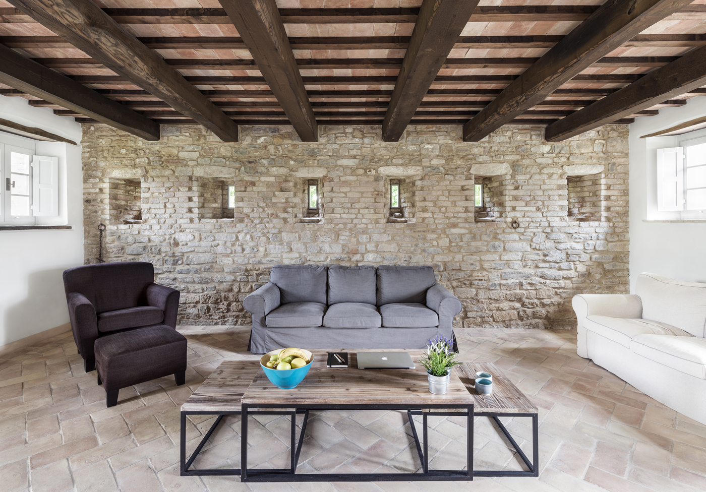 Motelparo Villa in Italy by ROY DAVID STUDIO