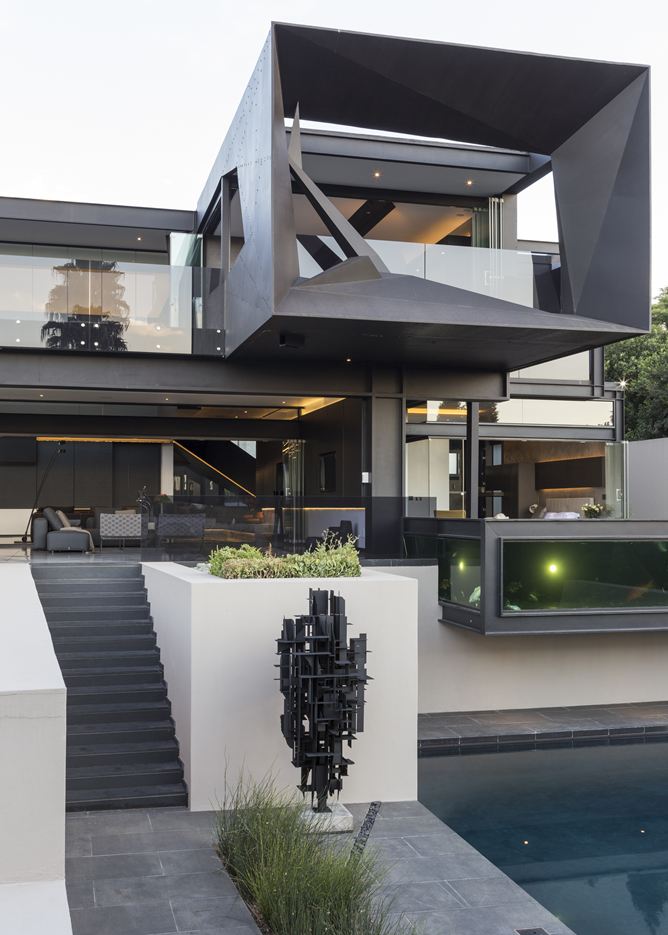 Kloof Road House in Bedfordview, South Africa by Nico van der Meulen Architects