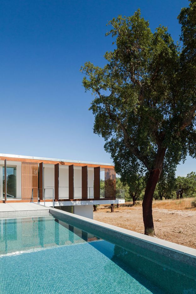 Quinta dos Pombais House in Portugal by OPERA | Design Matters