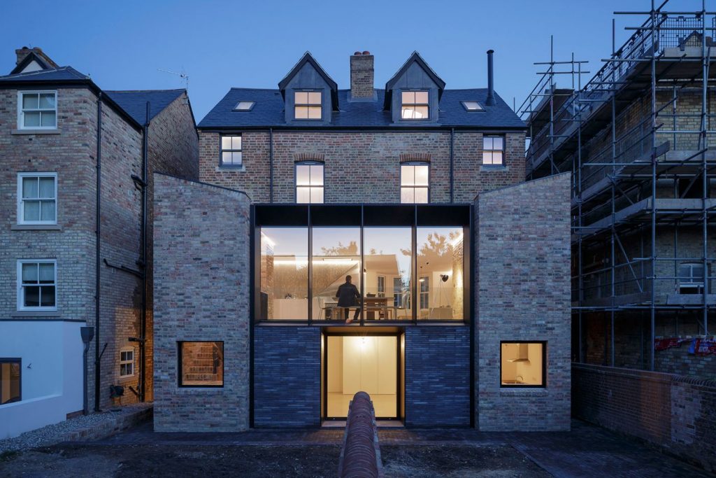 Semi Detached Residence in Oxford, UK by Delvendahl Martin Architects