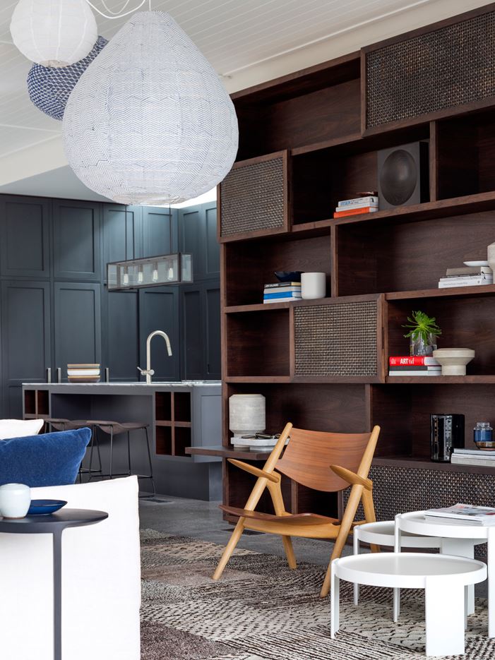 Balancing Home in Sydney, Australia by Luigi Rosselli Architects