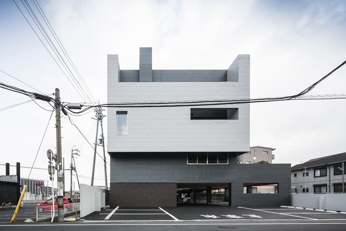 Complex Residence in Japan by FORM / Kouichi Kimura Architects