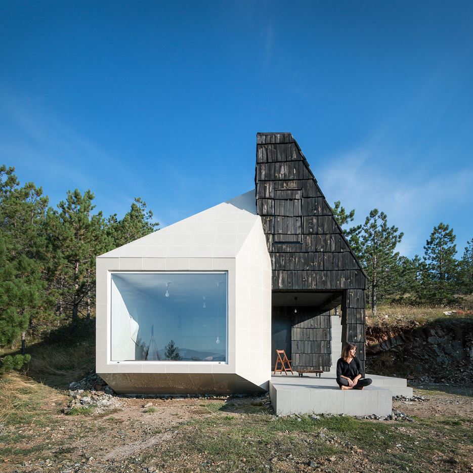 Divčibare House in Serbia by EXE Studio