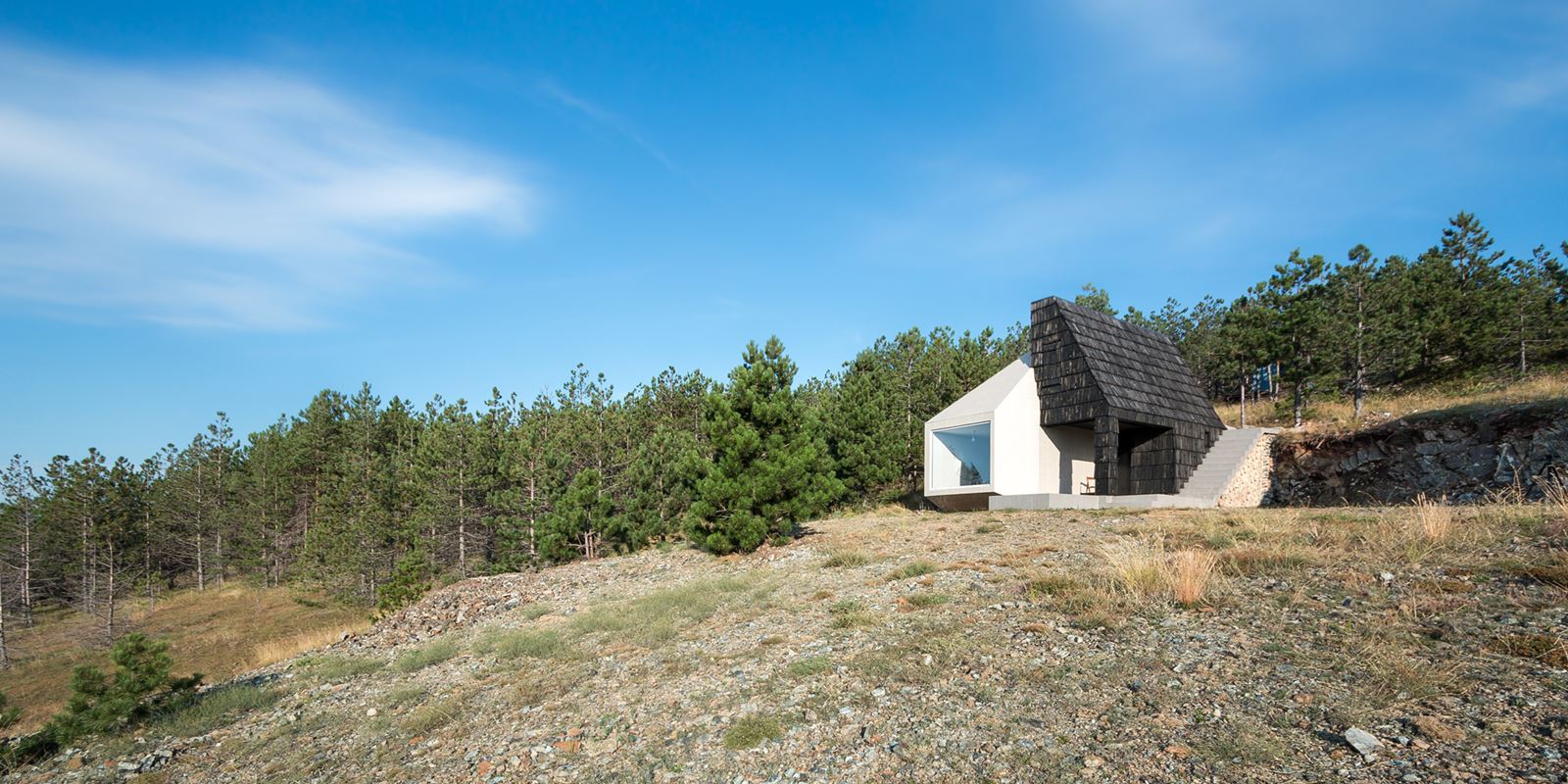 Divčibare House in Serbia by EXE Studio