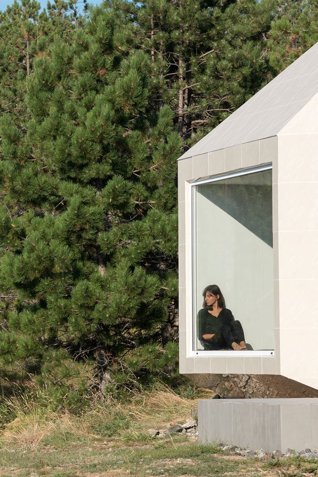 Divčibare House in Serbia by EXE Studio