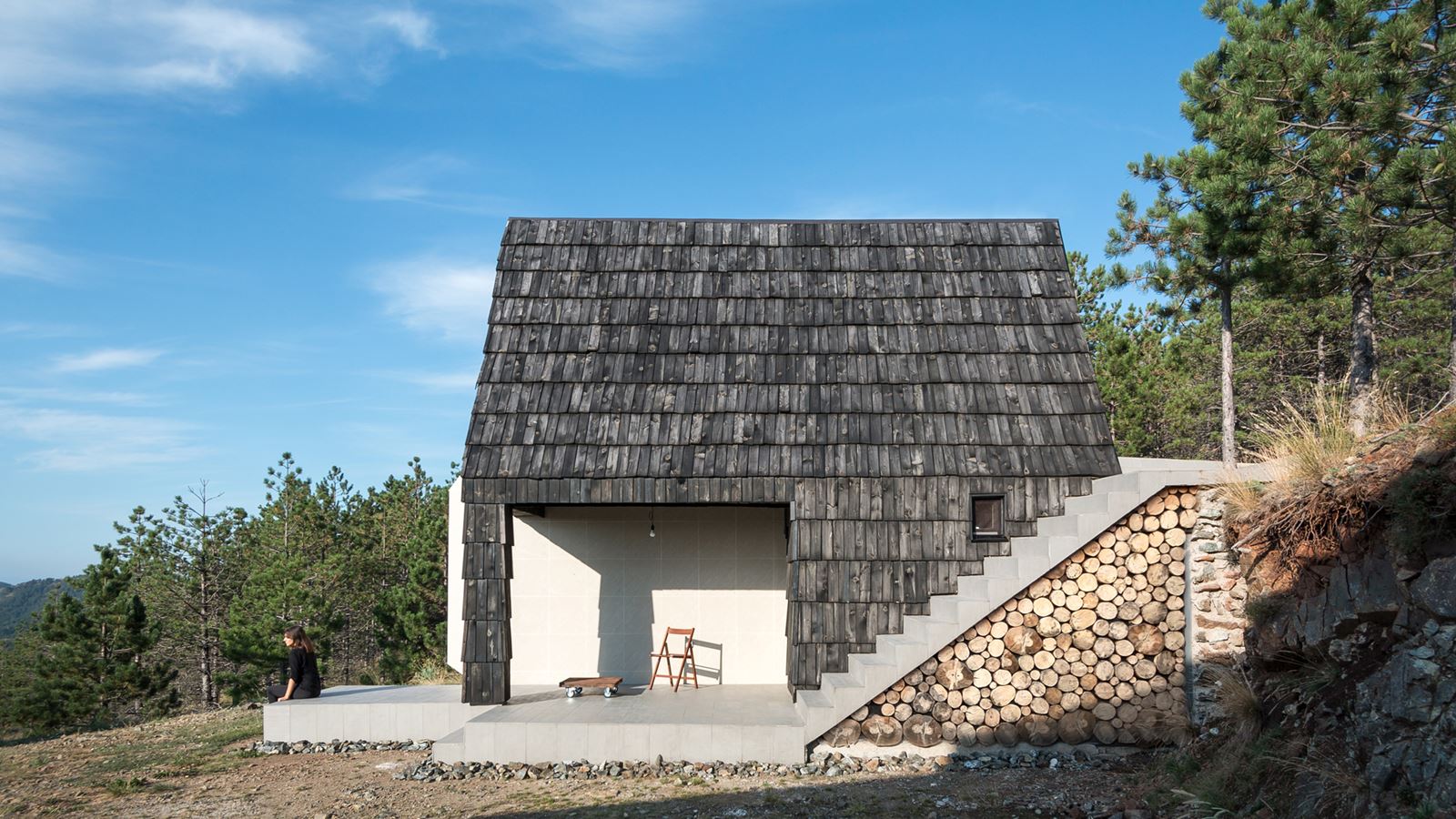 Divčibare House in Serbia by EXE Studio