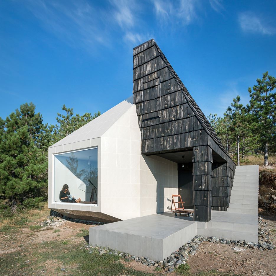 Divčibare House in Serbia by EXE Studio