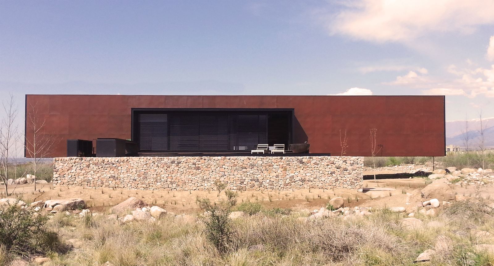 Evans House in Tunuyán, Argentine by A4estudio