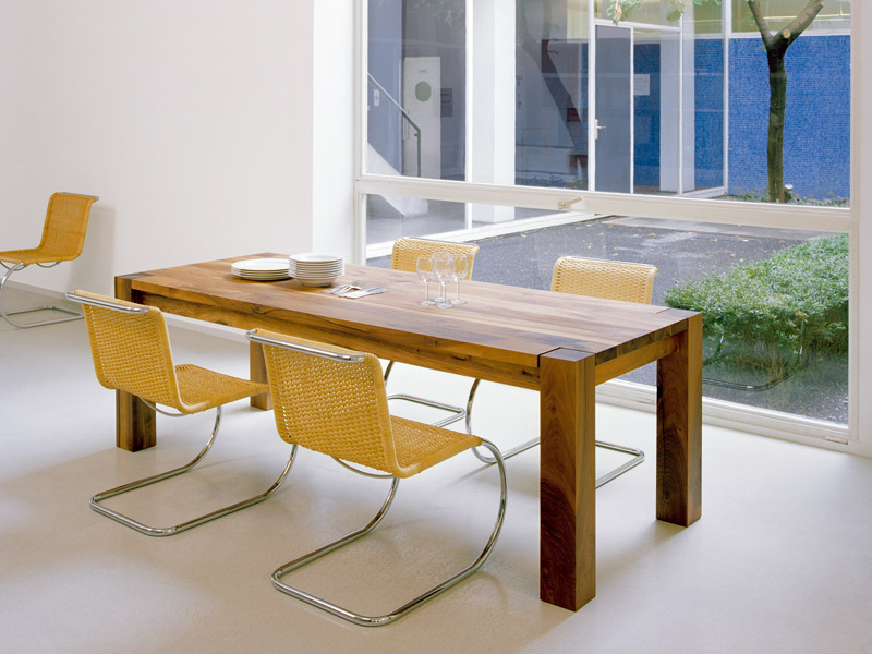BIGFOOT Table by Philipp Mainzer for e15
