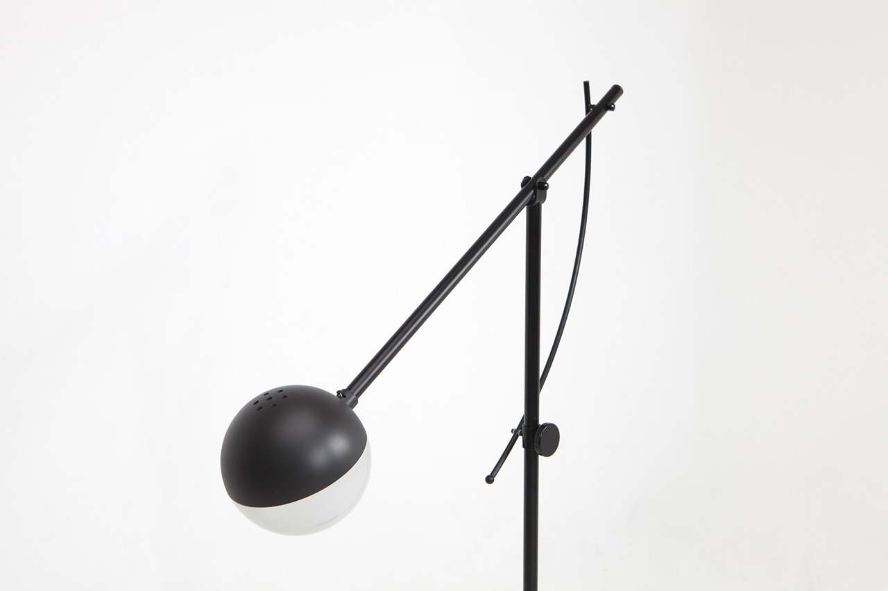 Balancer Floor Lamp by yuue