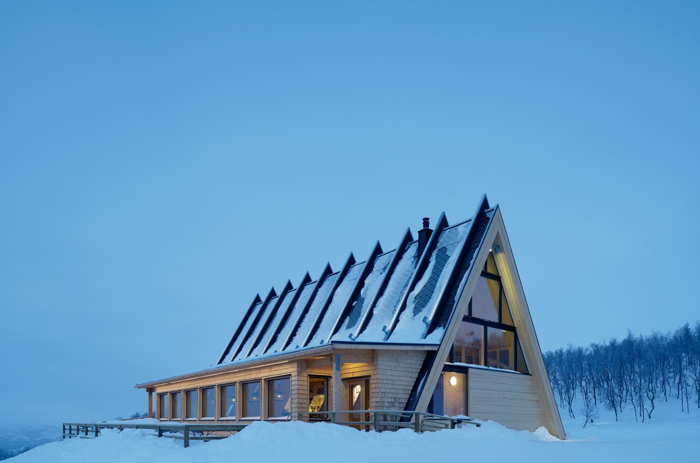 Björk Mountain Restaurant in Hemavan, Sweden by Murman Arkitekter