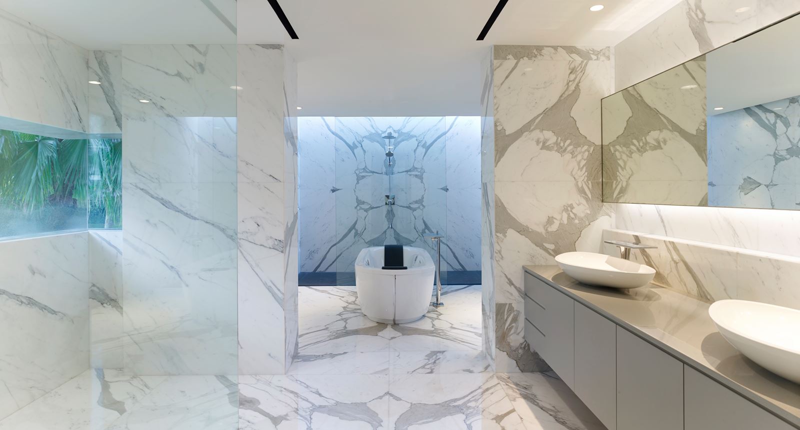 No.2 Residence in Singapore by Robert Greg Shand Architects