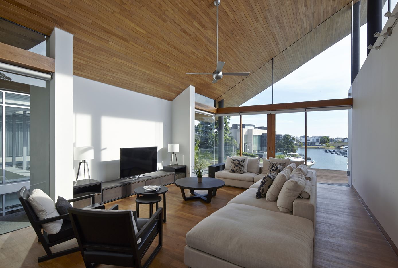 No.2 Residence in Singapore by Robert Greg Shand Architects