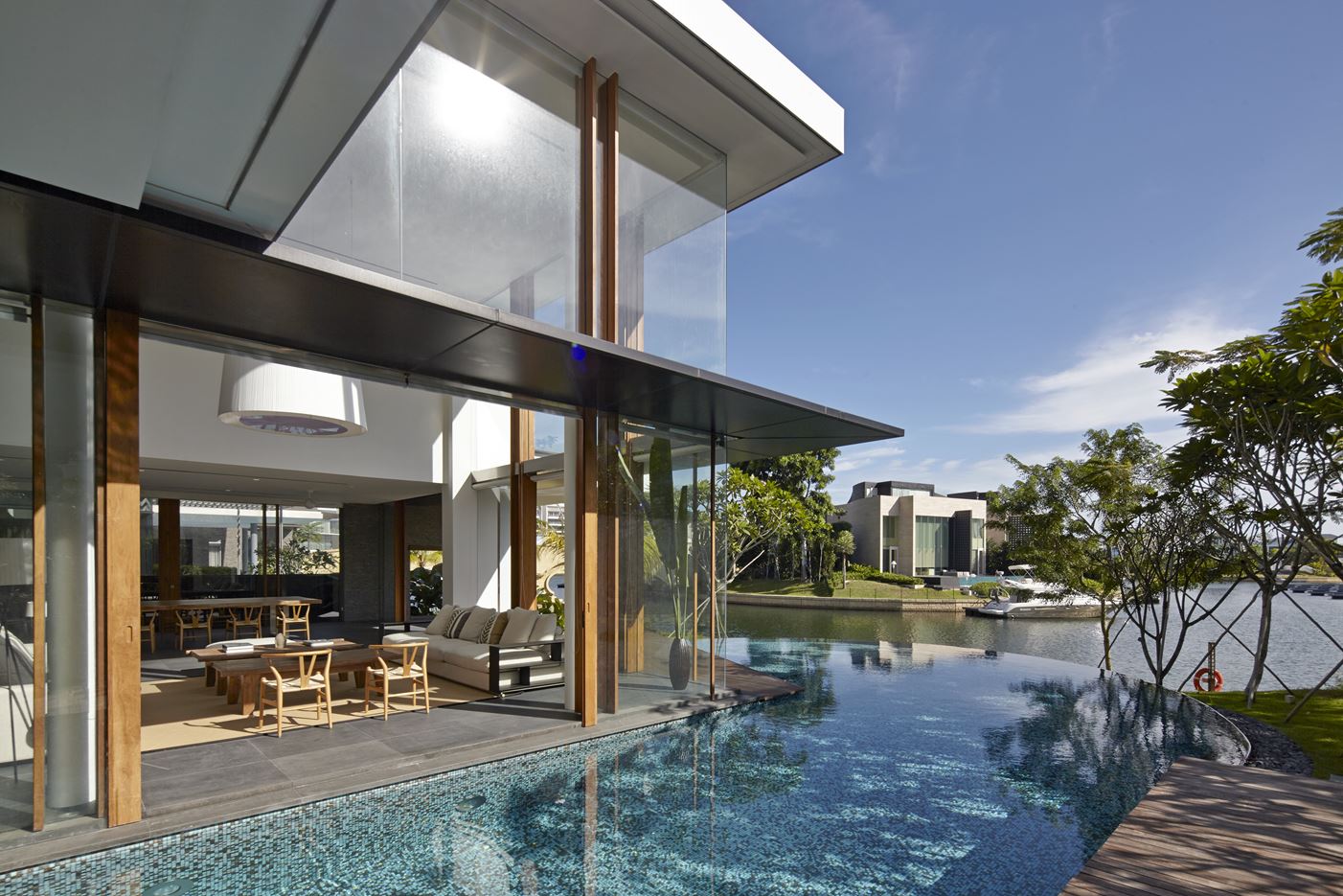 No.2 Residence in Singapore by Robert Greg Shand Architects