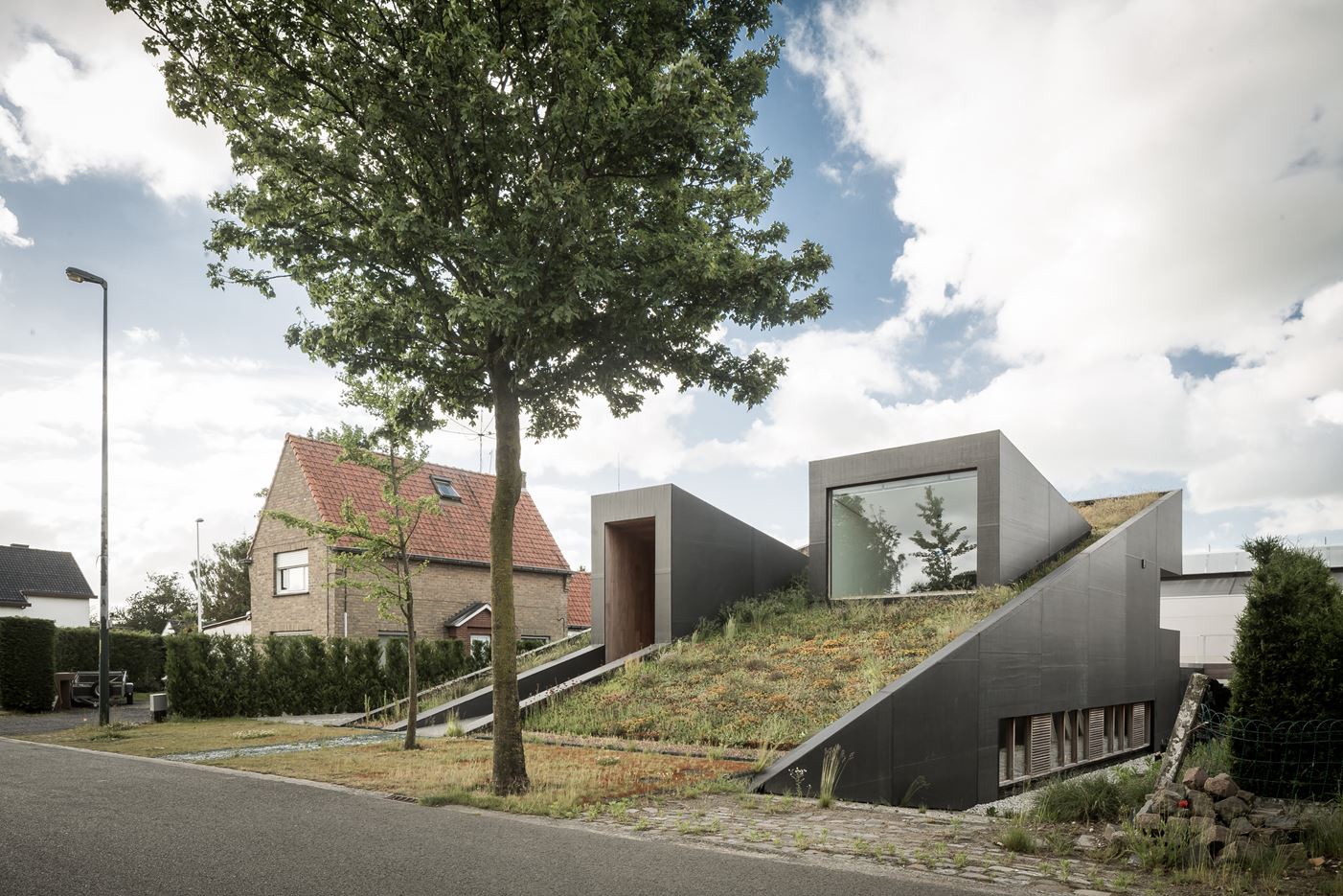 House PIBO in Gent, Belgium by OYO