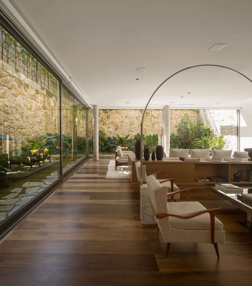 C House in São Paulo, Brazil by Studio Arthur Casas