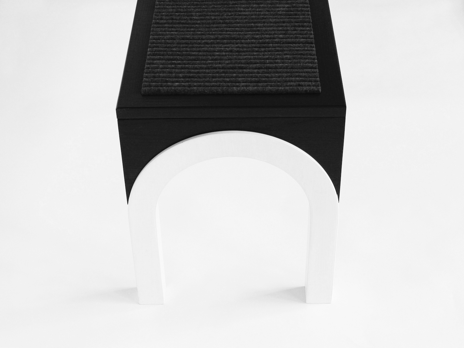 Arch Bench by Bower